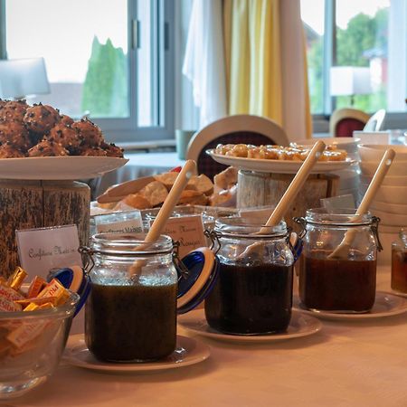 Hotel De La Poste マルビュイッソン エクステリア 写真